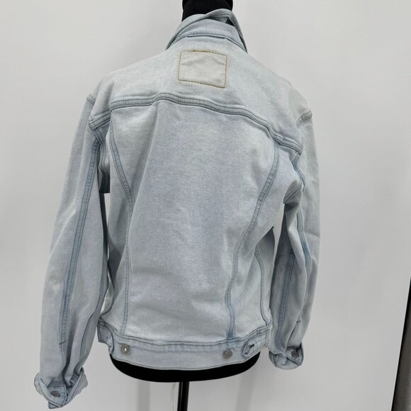 Levi’s Premium Women’s Ex-Boyfriend Trucker Jacket Light Blue Size S Oversized - Picture 7 of 7